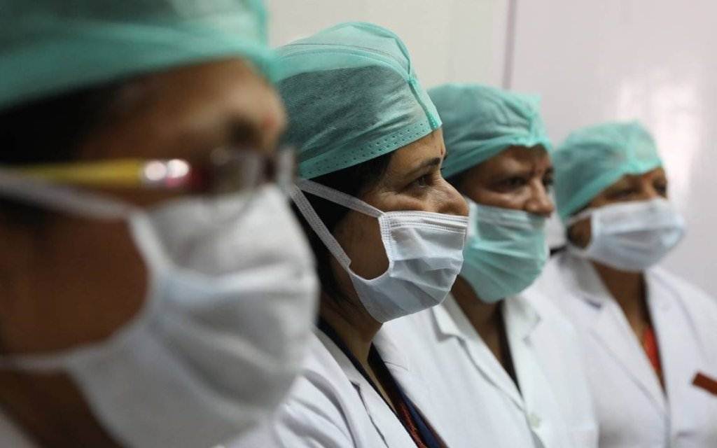 Médicos venezolanos celebrando el Día del Médico en un centro de salud