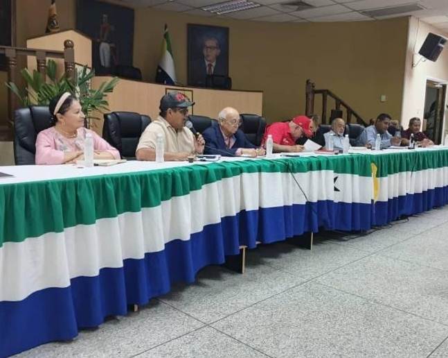 Secretarios de la Gobernación del Zulia y alcaldes de la Subregión Guajira en mesa de trabajo económica