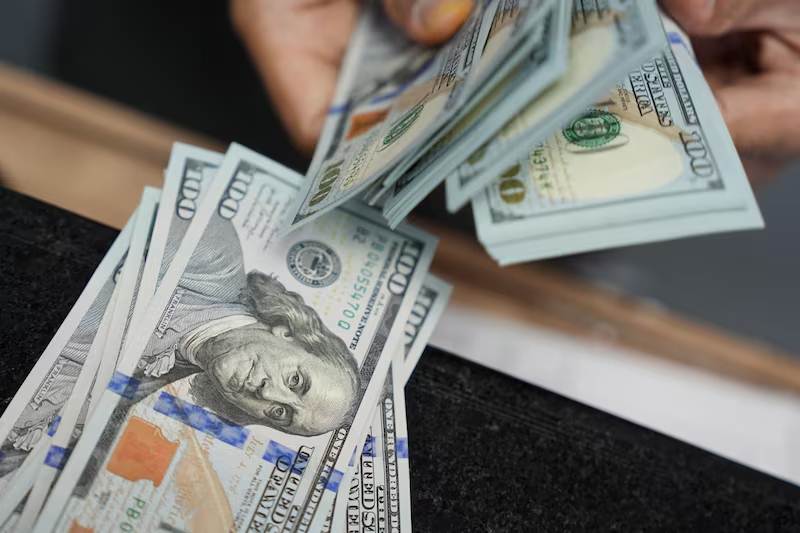 Fluctuación de las monedas de América Latina frente al dólar estadounidense por tensiones geopolíticas