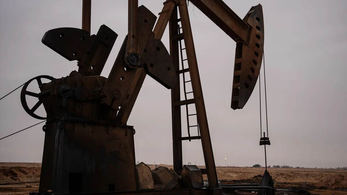 EE.UU. autoriza transacciones con petróleo ruso