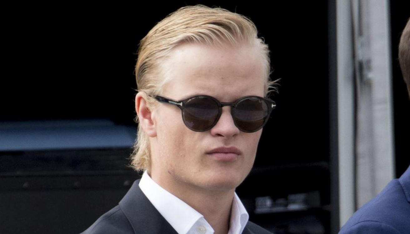 Hijo de la princesa heredera de Noruega se quiebra en juicio por 40 delitos sexuales