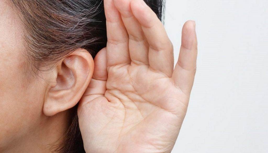 La prevención de la pérdida auditiva y el funcionamiento del implante coclear
