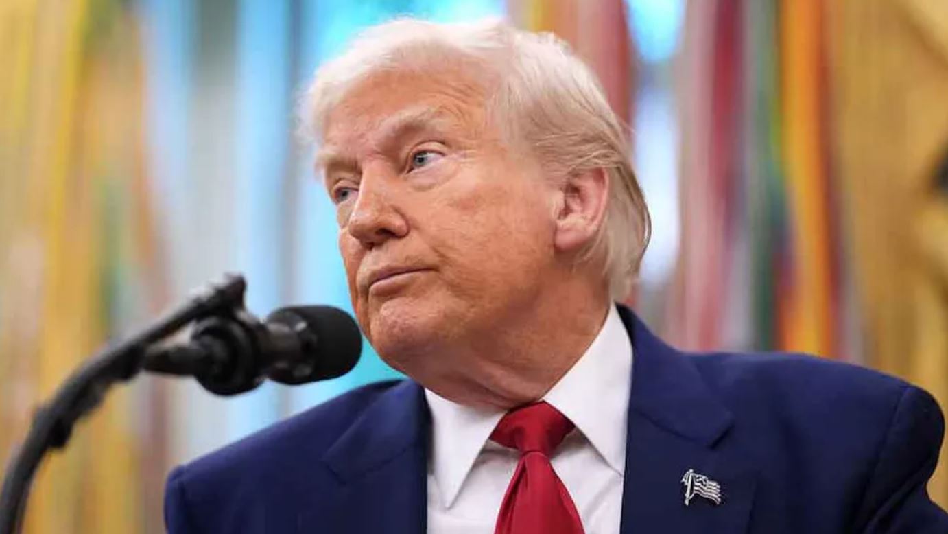 Trump amenaza a Irán con “destrucción total” si no reabre el estrecho de Ormuz