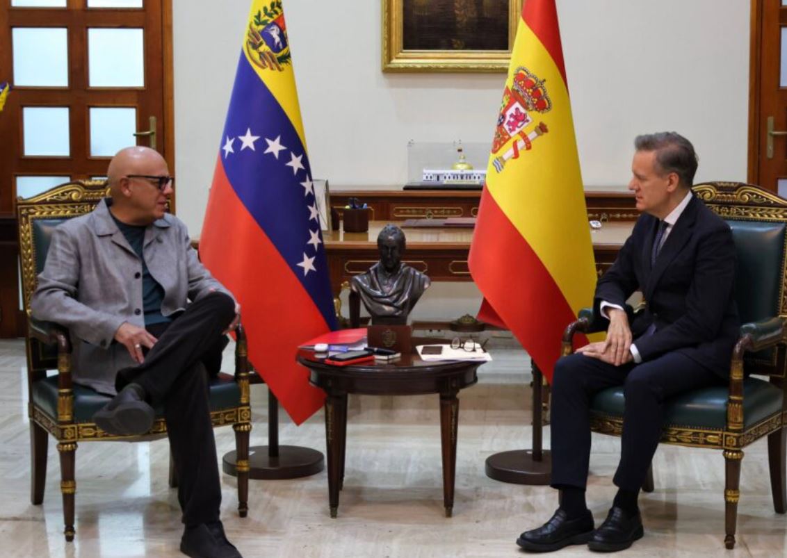 Venezuela y España buscan reactivar agenda bilateral tras reunión en Caracas