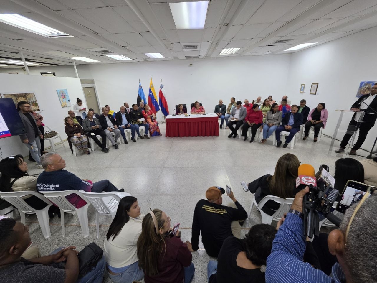 Legisladores y concejales sesionan para evaluar Plan de Inversión Hídrica 2026