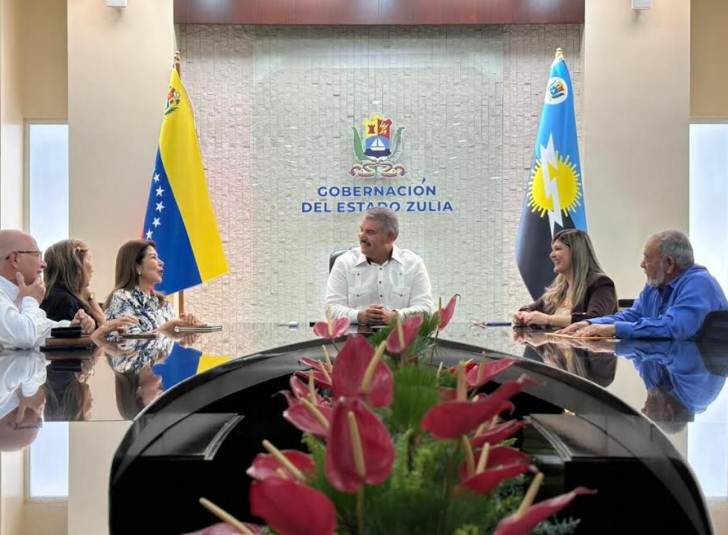Reunión entre el Gobernador Luis Caldera y autoridades de LUZ para plan de recuperación universitaria