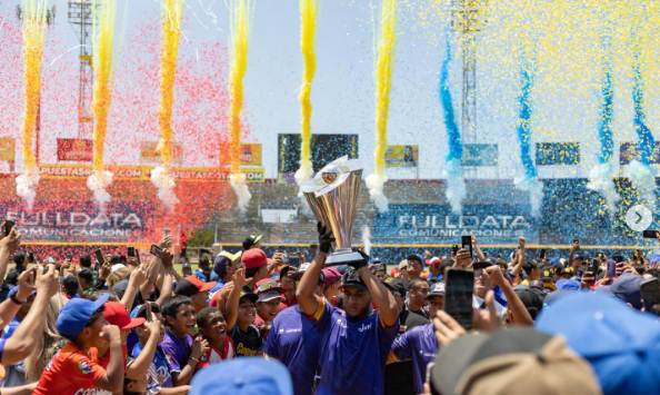 El trofeo del Clásico Mundial de Béisbol llega a Maracaibo en su gira nacional