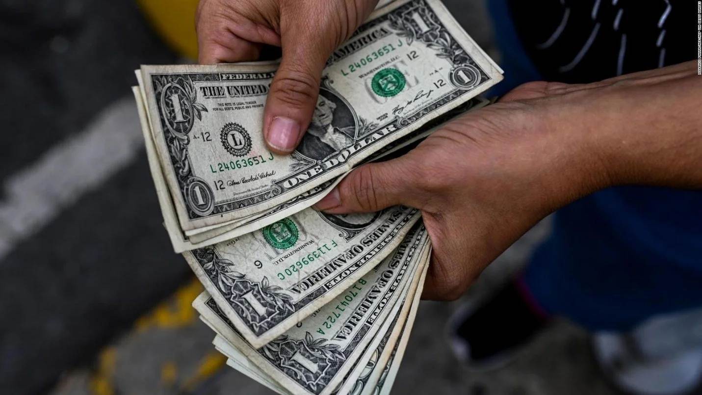 Consulta el precio del dólar oficial en Venezuela y el euro según el BCV