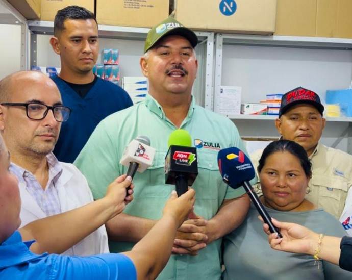 El gobernador Luis Caldera impulsa obras de salud y vialidad en el municipio Lossada
