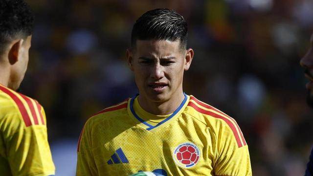 James Rodríguez con la camiseta de la Selección Colombia durante un entrenamiento