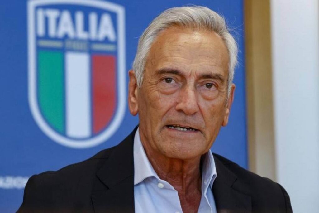 Gabriele Gravina dimitiendo de la Federación Italiana de Fútbol tras la derrota ante Bosnia