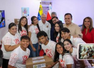 Alcaldía de Maracaibo entrega kits de robótica a 15 escuelas