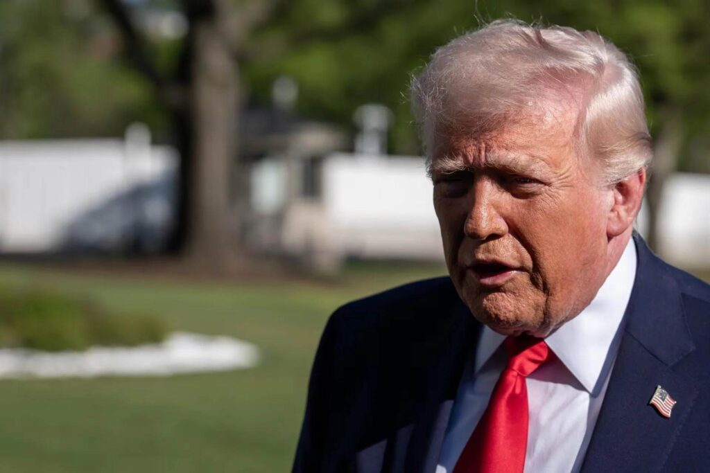 Donald Trump publica en Truth Social contra el Papa