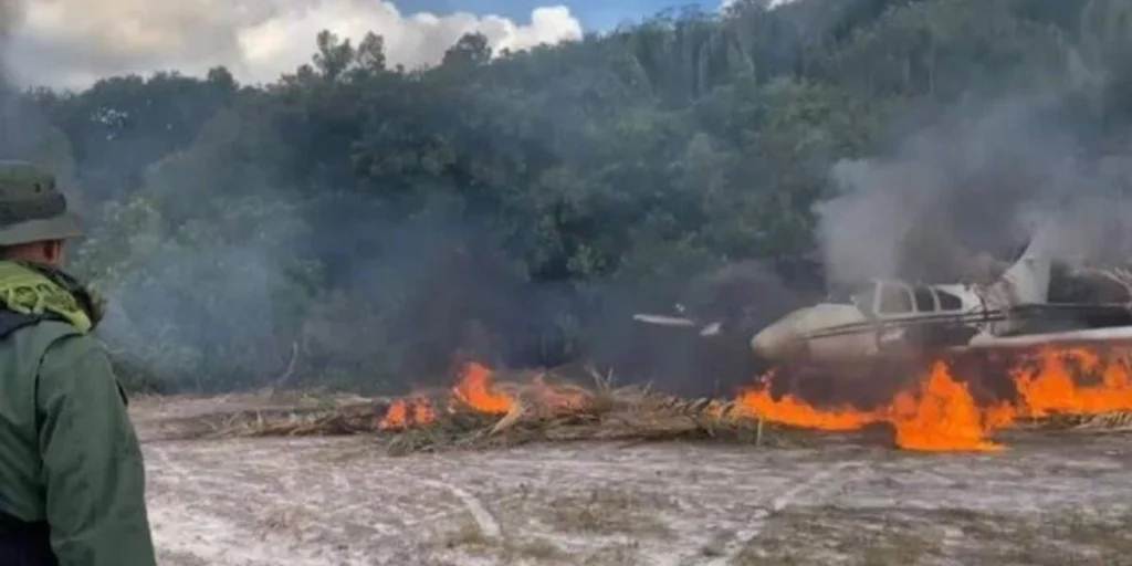 Aeronave Britcraft Bonanza destruida por el GOES en el estado Apure, frontera con Colombia