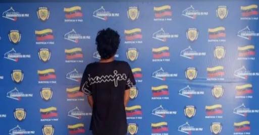 Sede de la Policía Nacional Bolivariana en Puerto La Cruz durante el procedimiento de entrega del detenido