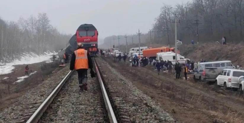 Vagones volcados tras accidente ferroviario en la región de Uliánovsk, Rusia
