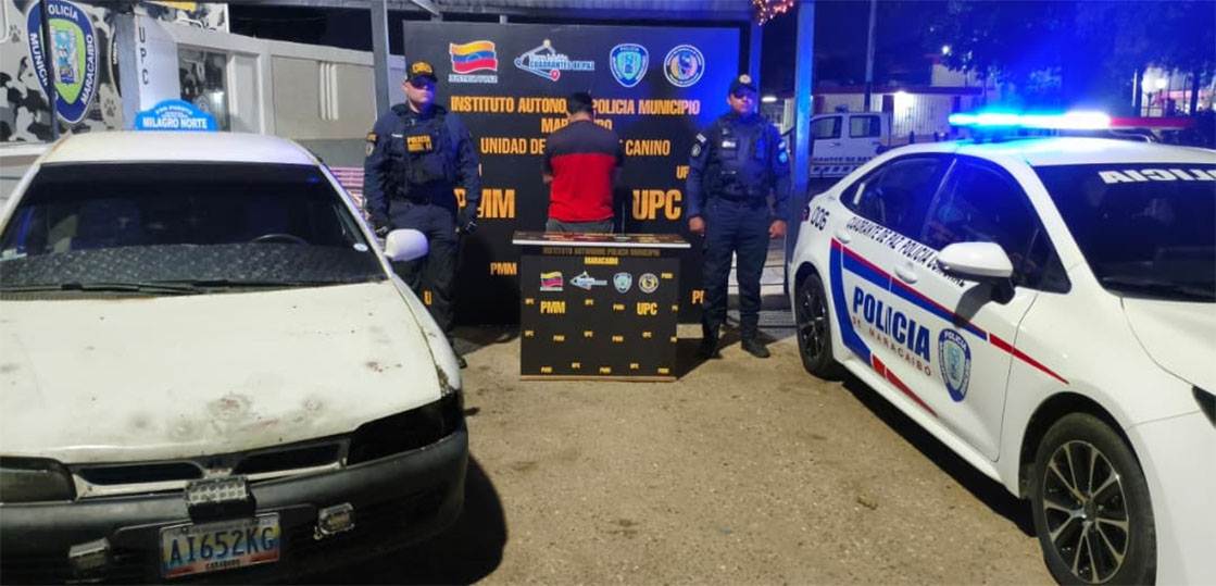 Patrulla de Polimaracaibo frente al estadio de Pequeñas Ligas Coquivacoa