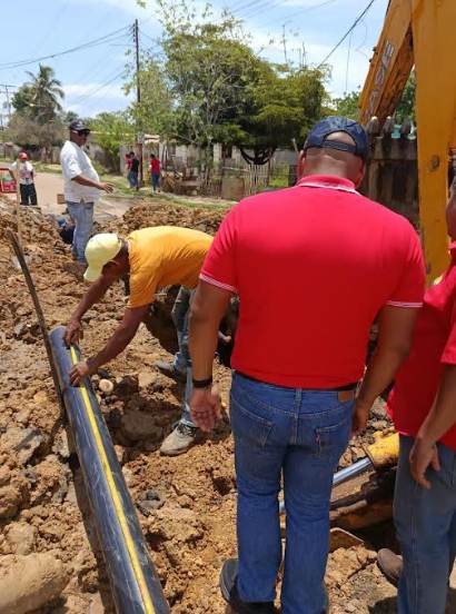 La Alcaldía de Cabimas, liderada por Frank Carreño, intensifica la limpieza de drenajes pluviales en Nueva Cabimas