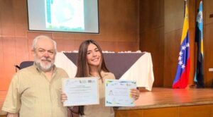 Estudiantes premiados en la Olimpíada Juvenil de Matemáticas en la Universidad Rafael Urdaneta, Maracaibo