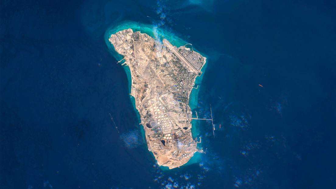 EE.UU. e Israel atacan la infraestructura petrolera de la Isla de Jarg tras bombardeo