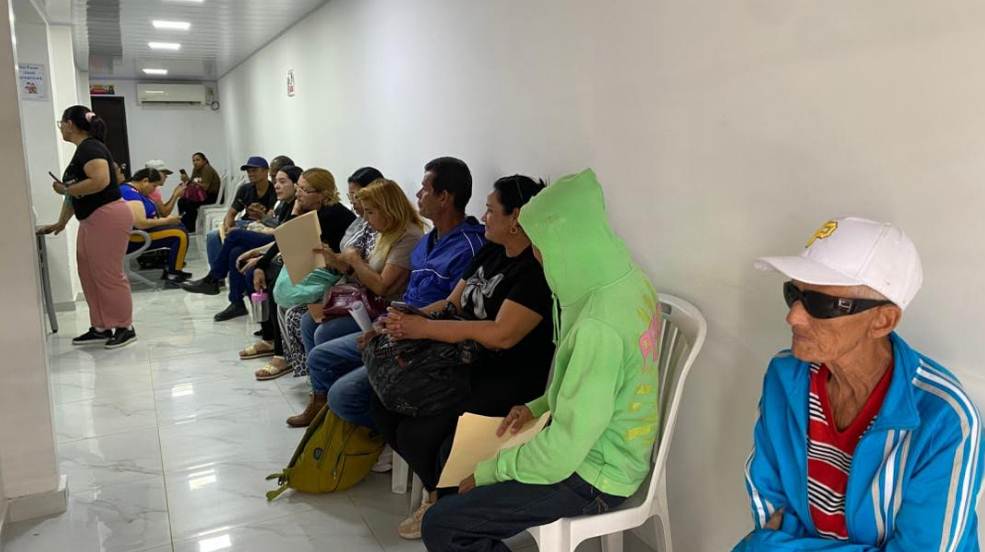 El Alcalde Frank Carreño lideró una nueva jornada de operaciones de cataratas en Cabimas, beneficiando a más de 50 pacientes