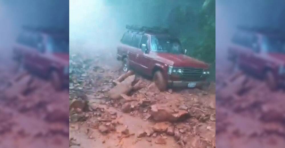 Deslizamiento de tierra y falla de frontera en la carretera Panamericana entre Mérida y Táchira