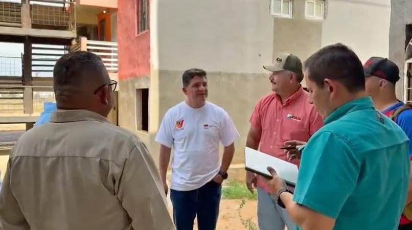 Inspección técnica de los urbanismos Ambrosio 1 y San Francisco en el estado Zulia por autoridades de vivienda