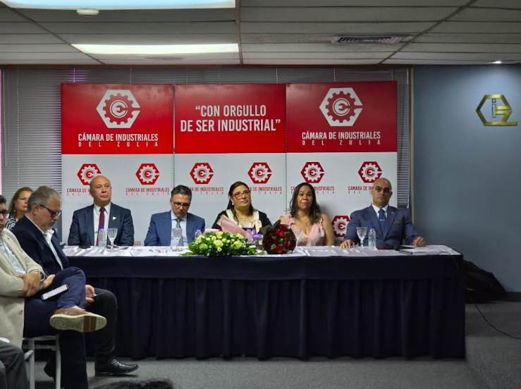 Gobernador Luis Caldera asiste a la asamblea de la CIZ y ofrece apoyo al sector privado para fortalecer la economía en el Zulia