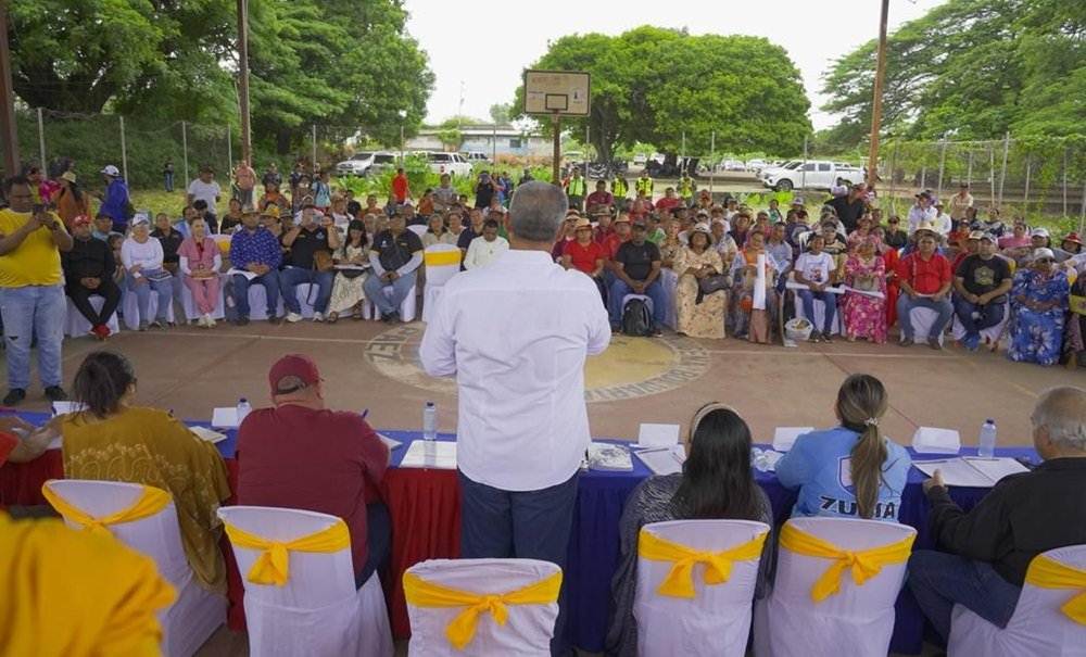 El Gobernador Luis Caldera lideró un Gabinete Territorial en la Guajira para coordinar planes de vialidad, agua y producción con 60 consejos comunales