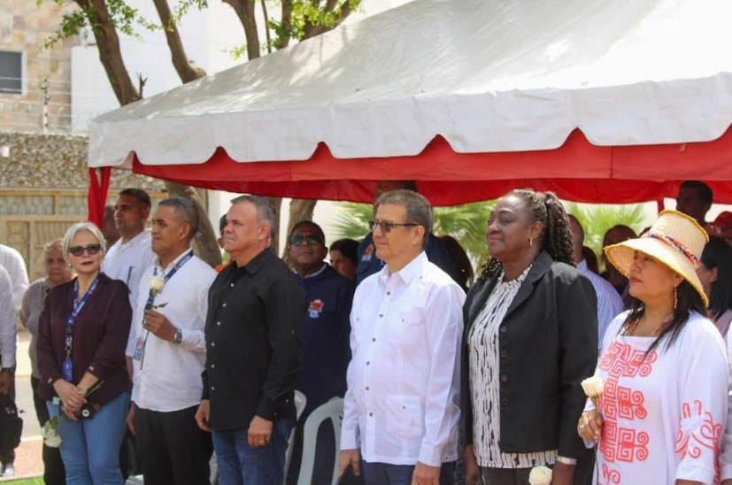 El embajador de Cuba presidió los actos solemnes en Maracaibo en honor a José Martí