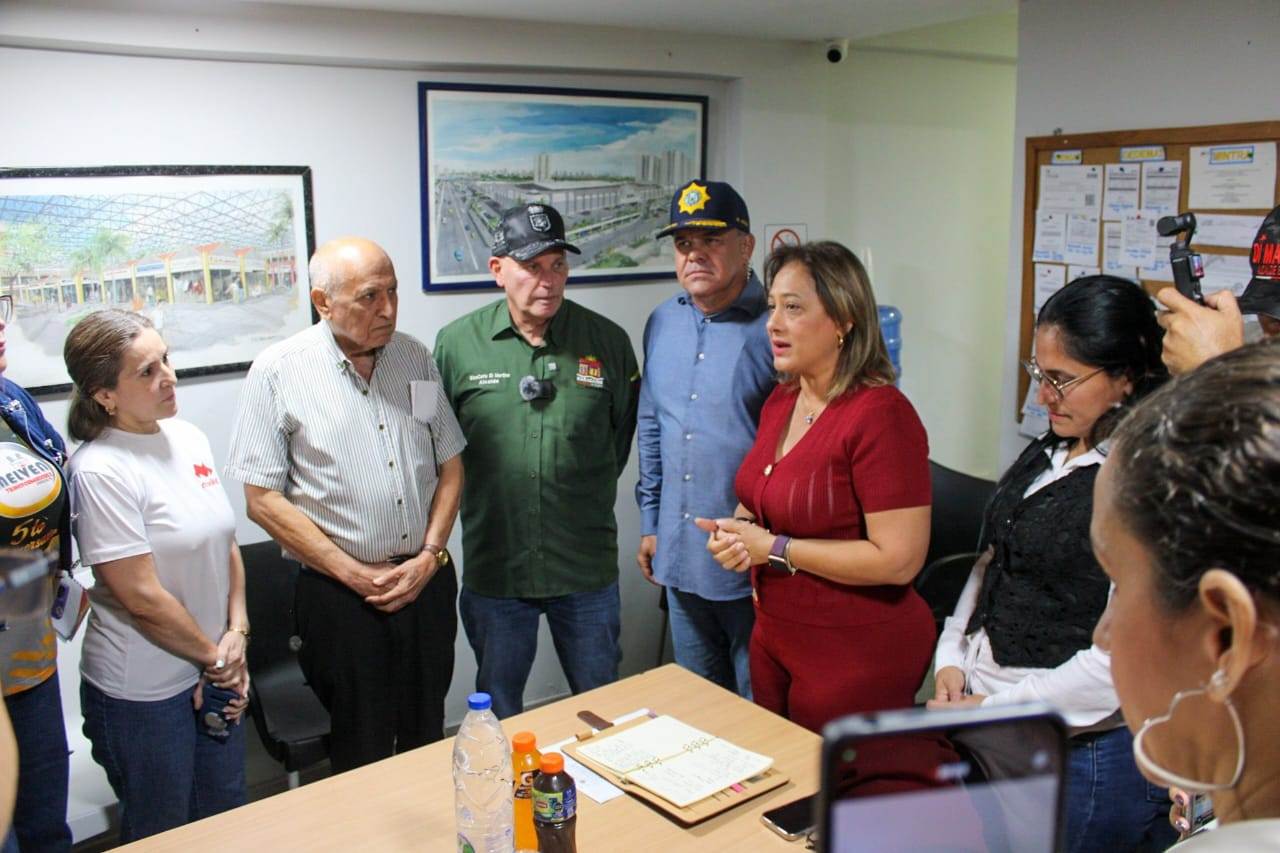 La directora Marilene Huerta anunció que el Plan Maracaibo Impulsa financiará el nuevo transformador y cableado para reactivar el CC Ciudad Chinita en 48 horas