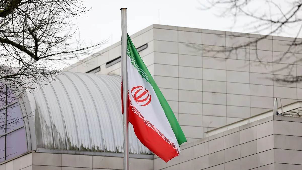 Irán defiende su propuesta de paz ante EE. UU. como "generosa" mientras Donald Trump la rechaza