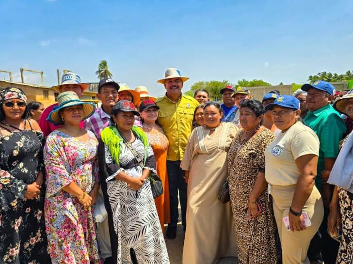 El gobernador Luis Caldera inicia la rehabilitación del Mercado Los Filuos en la Guajira