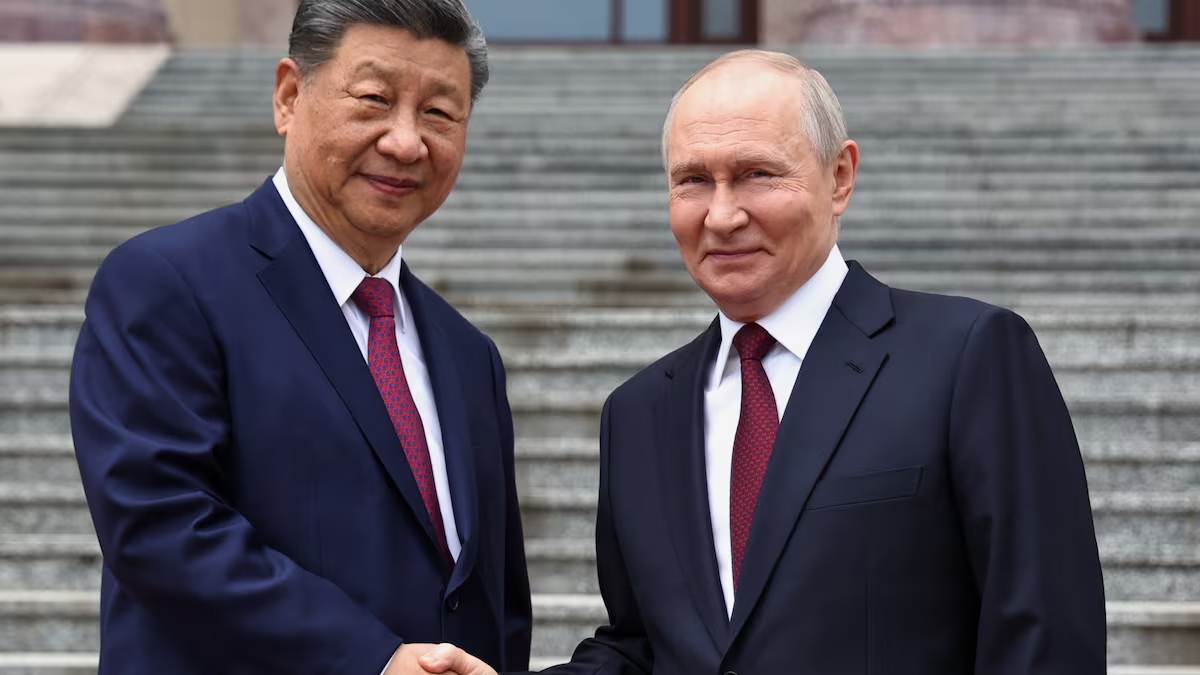 El presidente ruso Vladímir Putin y el líder chino Xi Jinping firman históricos acuerdos en Pekín