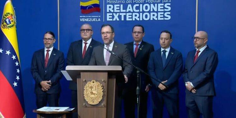El canciller Yván Gil exigió a Trinidad y Tobago indemnizar los daños causados en aguas, ecosistemas y comunidades pesqueras venezolanas por derrame de crudo