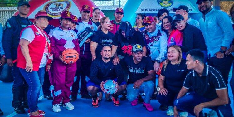 La PNB y la Guardia del Pueblo entregaron una cancha recuperada en el sector Sol Amado de Maracaibo bajo el plan Mi Cancha Bonita