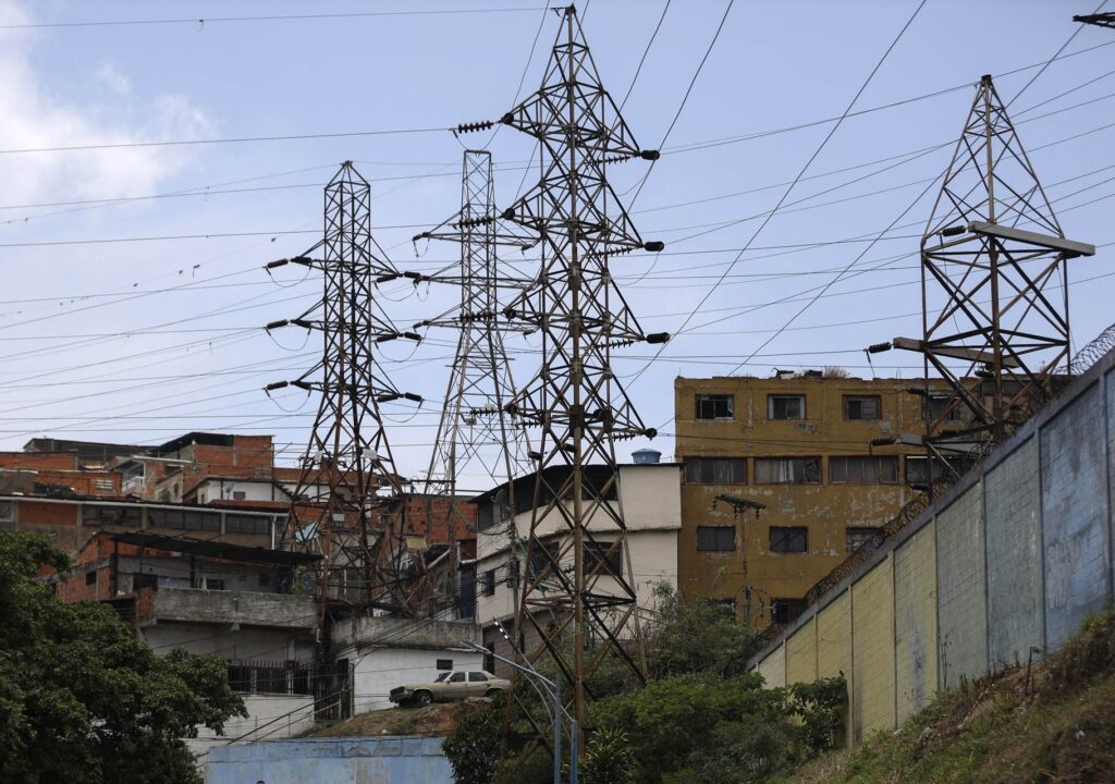 Consecomercio propone reformar la ley para permitir inversión privada ante la grave crisis eléctrica en Venezuela y los apagones comerciales