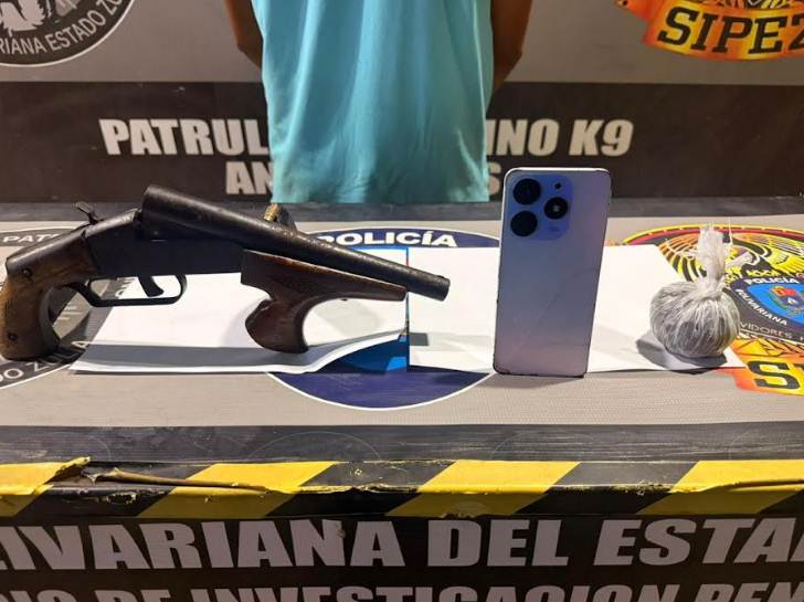 El Cpbez capturó a tres hombres con dosis de presunta droga y una escopeta