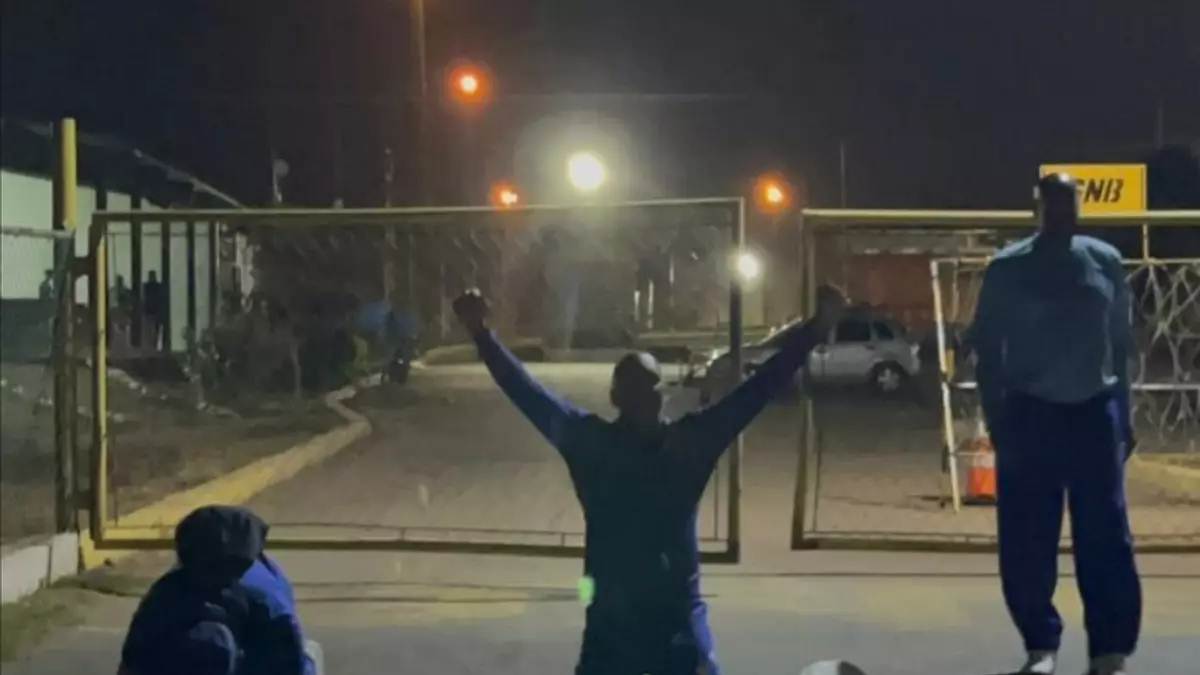 Tres expolicías metropolitanos figuran entre los liberados dentro del plan de excarcelación de 300 presos políticos en Venezuela