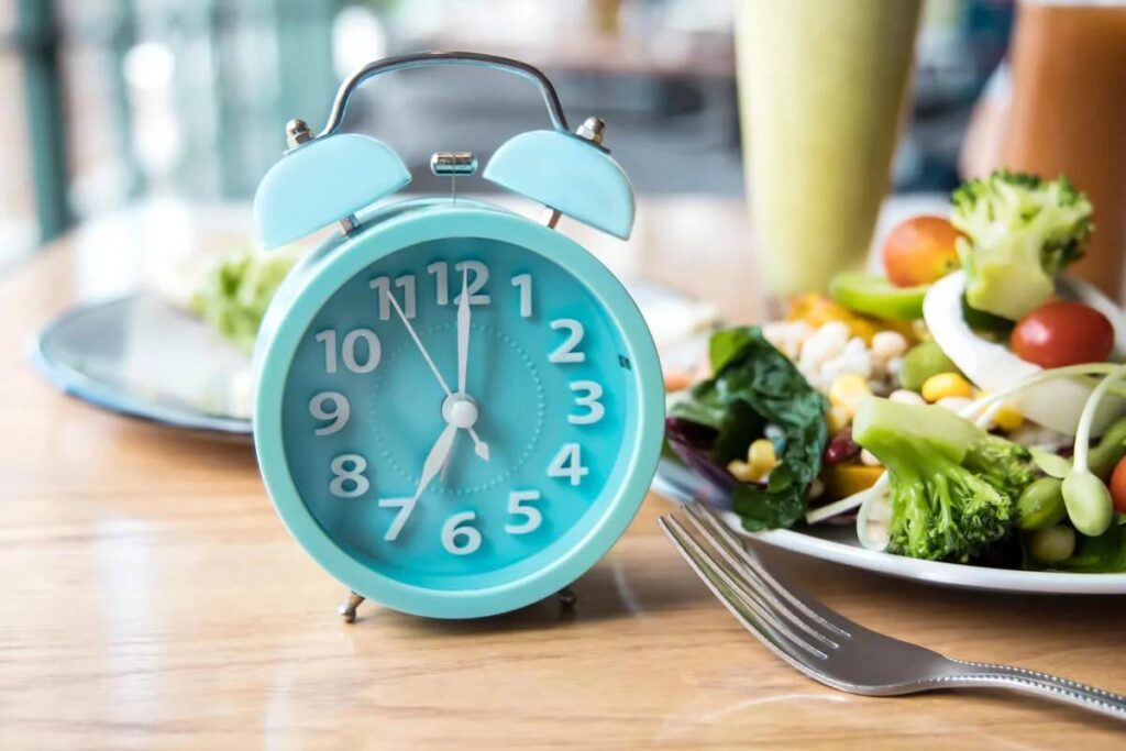Un nuevo estudio científico revela que comer de forma irregular eleva el riesgo de padecer depresión