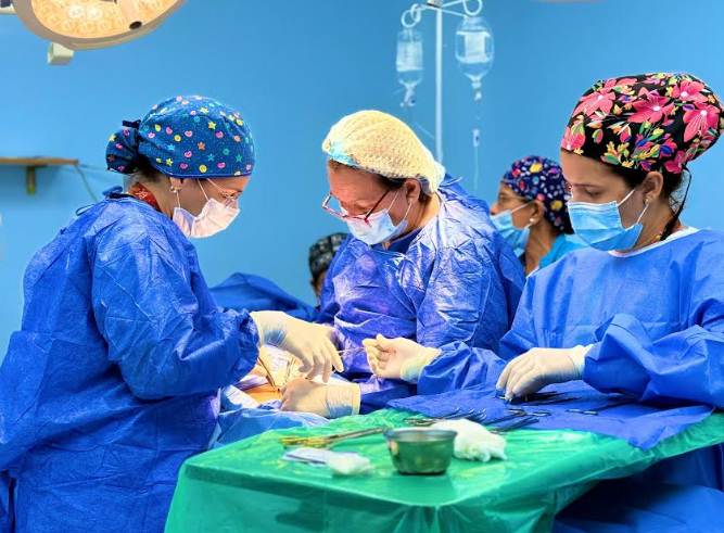 El Hospital de Especialidades Pediátricas de Maracaibo reactivó sus quirófanos rehabilitados con una jornada quirúrgica gratuita