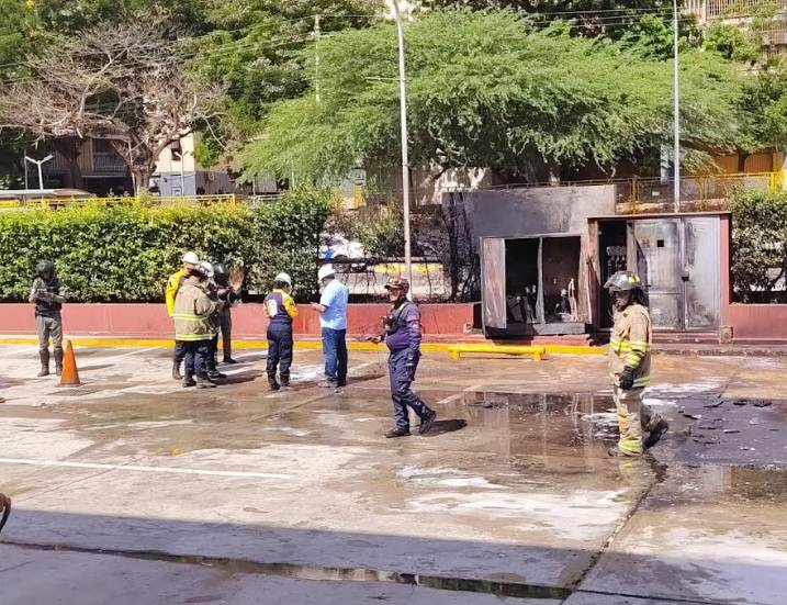 El Sistema de Emergencias extinguió un incendio en el C.C. Ciudad Chinita bajo los esquemas de gestión de riesgos en Maracaibo
