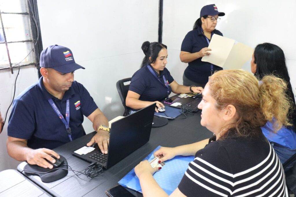 El MINHVI inició en Caricuao la Jornada de Regularización de Propiedad de la GMVV en Caracas