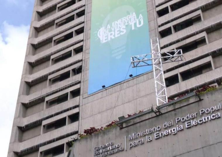 El Gobierno prohíbe la minería digital tras alcanzar un pico de 15.579 MW