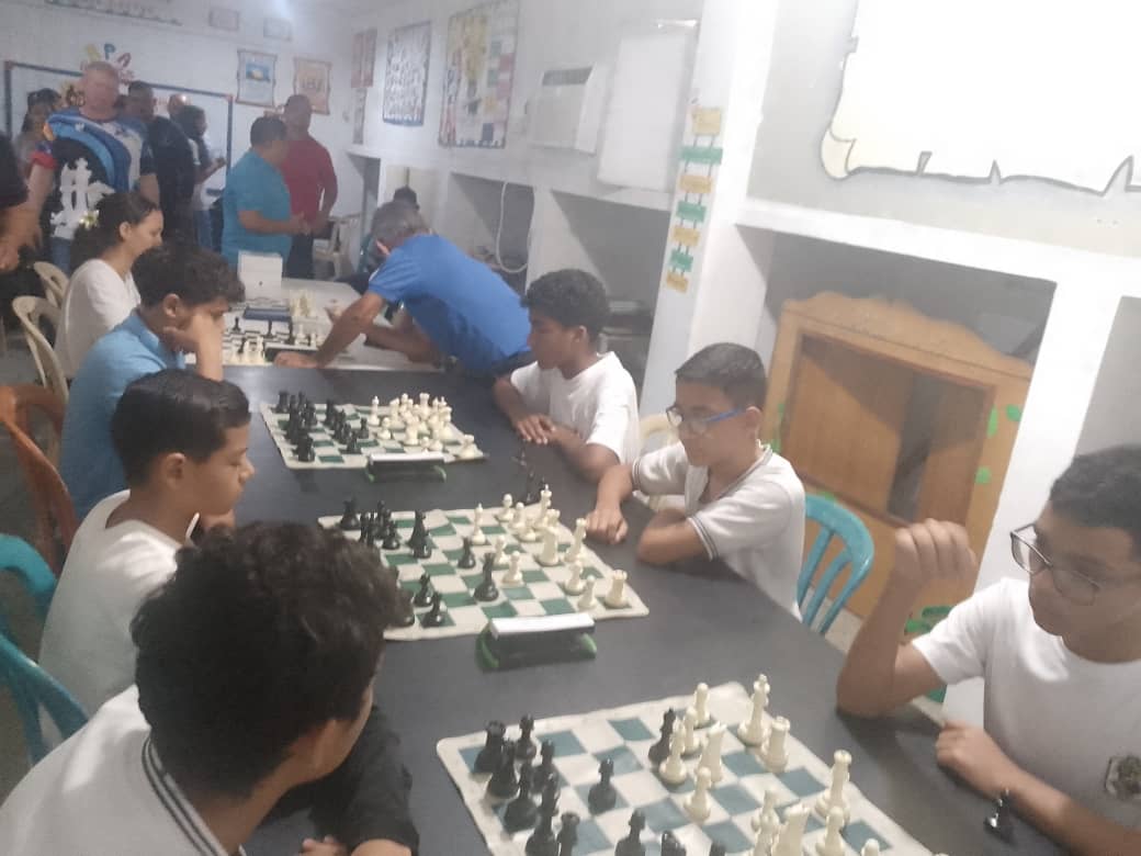 Deportistas cabimenses pasaron a la fase nacional de los juegos deportivos estudiantiles