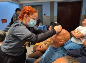 El programa "Qué Bien Te Ves" en San Francisco ha realizado 1.350 cirugías de cataratas y pterigión gratuitas
