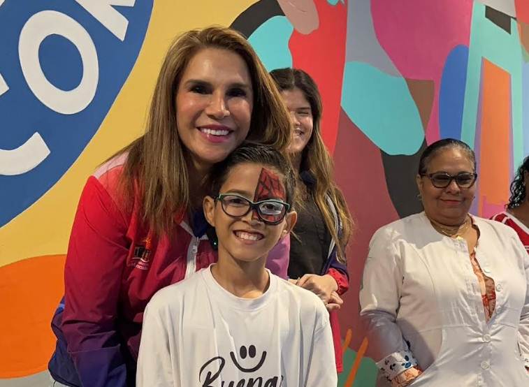 El Programa Santa Lucía entregó 70 pares de lentes gratuitos a niños y jóvenes en Maracaibo