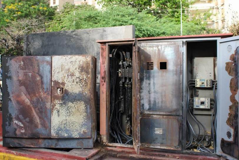 Alcalde Giancarlo Di Martino coordinó con Corpoelec y el gobernador Luis Caldera el restablecimiento eléctrico en el CC Ciudad Chinita