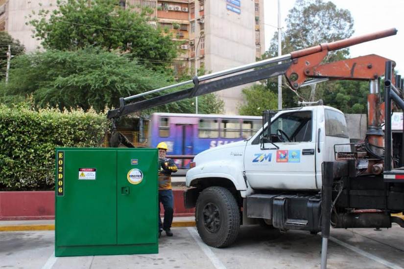 Instalan un transformador de 300 kva en el CC Ciudad Chinita de Maracaibo para reactivar el servicio eléctrico en más de 60 locales comerciales
