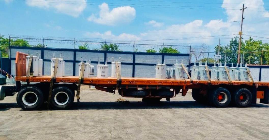 Corpoelec y la Gobernación del Zulia distribuyen 16 transformadores para el Sur del Lago